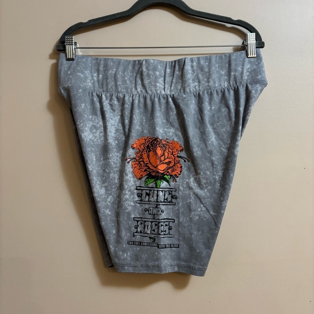 😍2/$20 Guns N’ Roses Sz XL Casual Shorts Gray